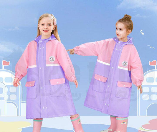 High quality children's raincoat with wide brim hat