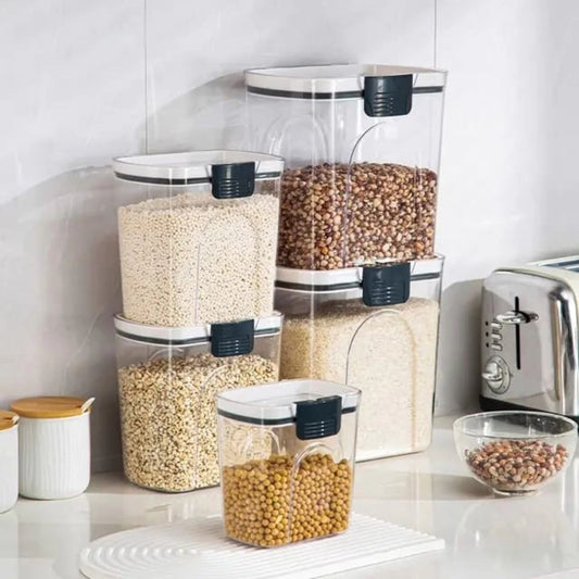4pcs Airtight storage containers with spoons 