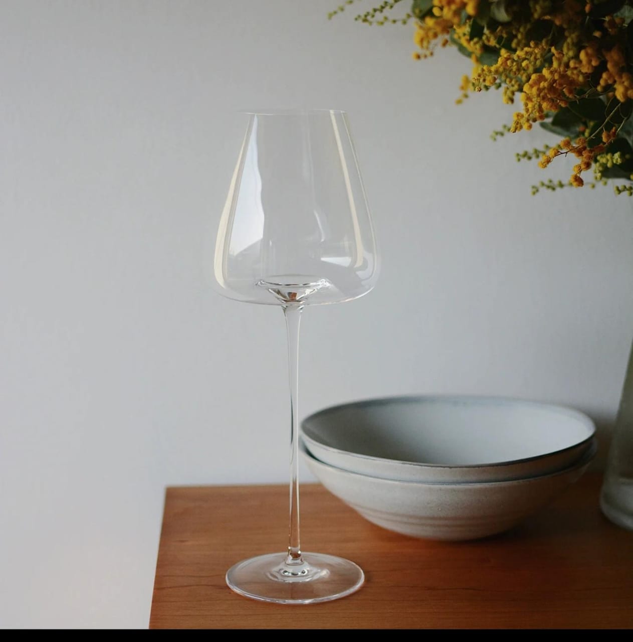 2 - pieces Long Stem Wine Glasses – 600ml Elegant Crystal Clear Glassware for Red & White Wine | - Elegant Households KE