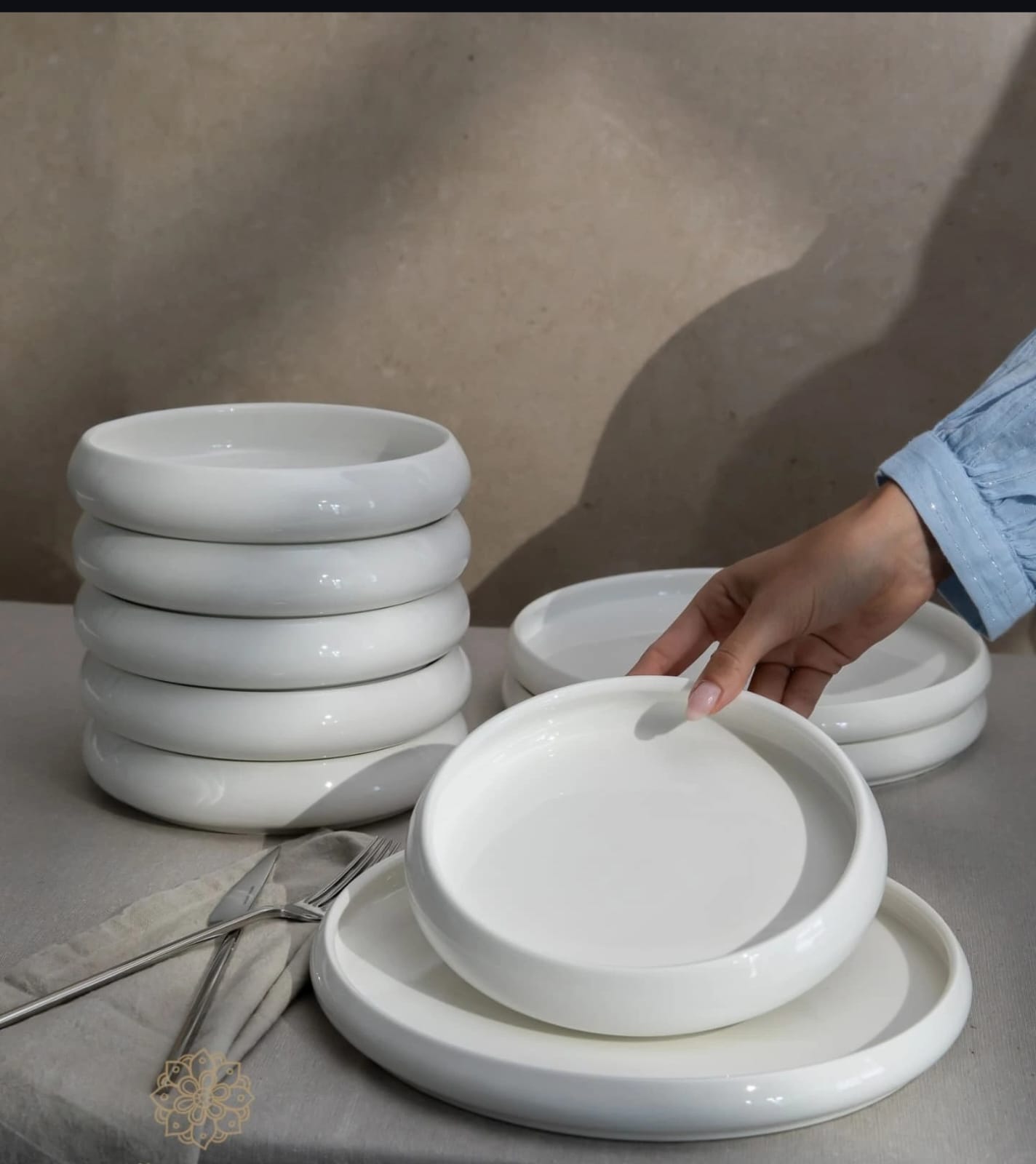 24PCS Premium White Ceramic Dinner Set Elegant Tableware | - Elegant Households KE