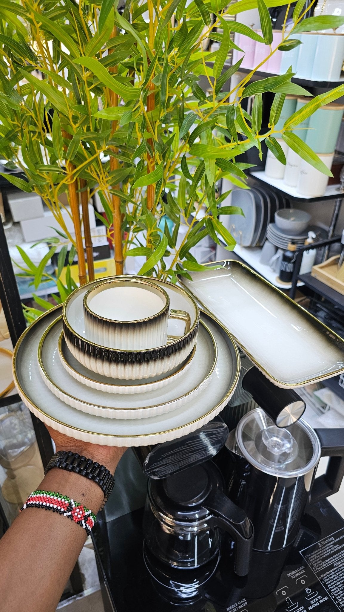 32pcs Gold realm Dinner set | - Elegant Households KE