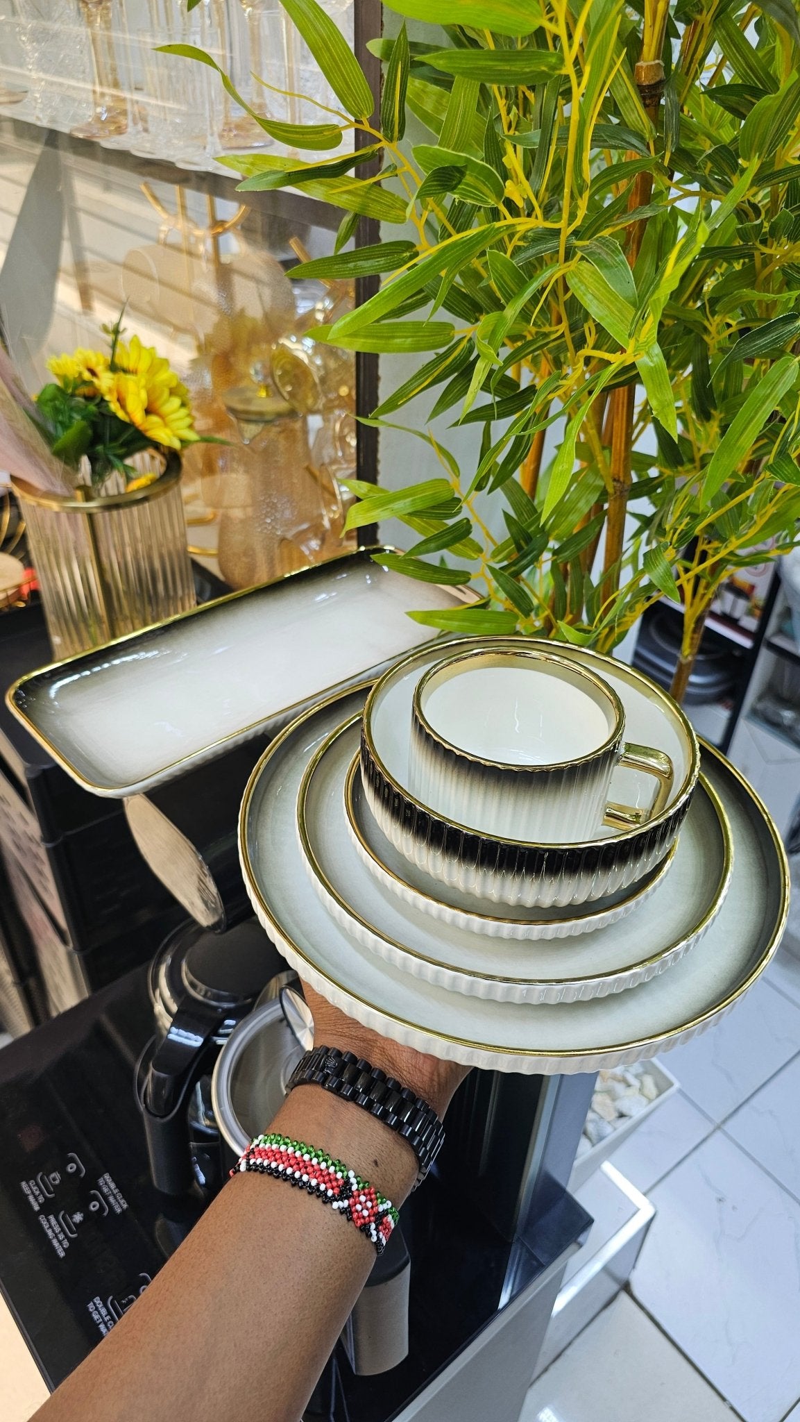 32pcs Gold realm Dinner set | - Elegant Households KE