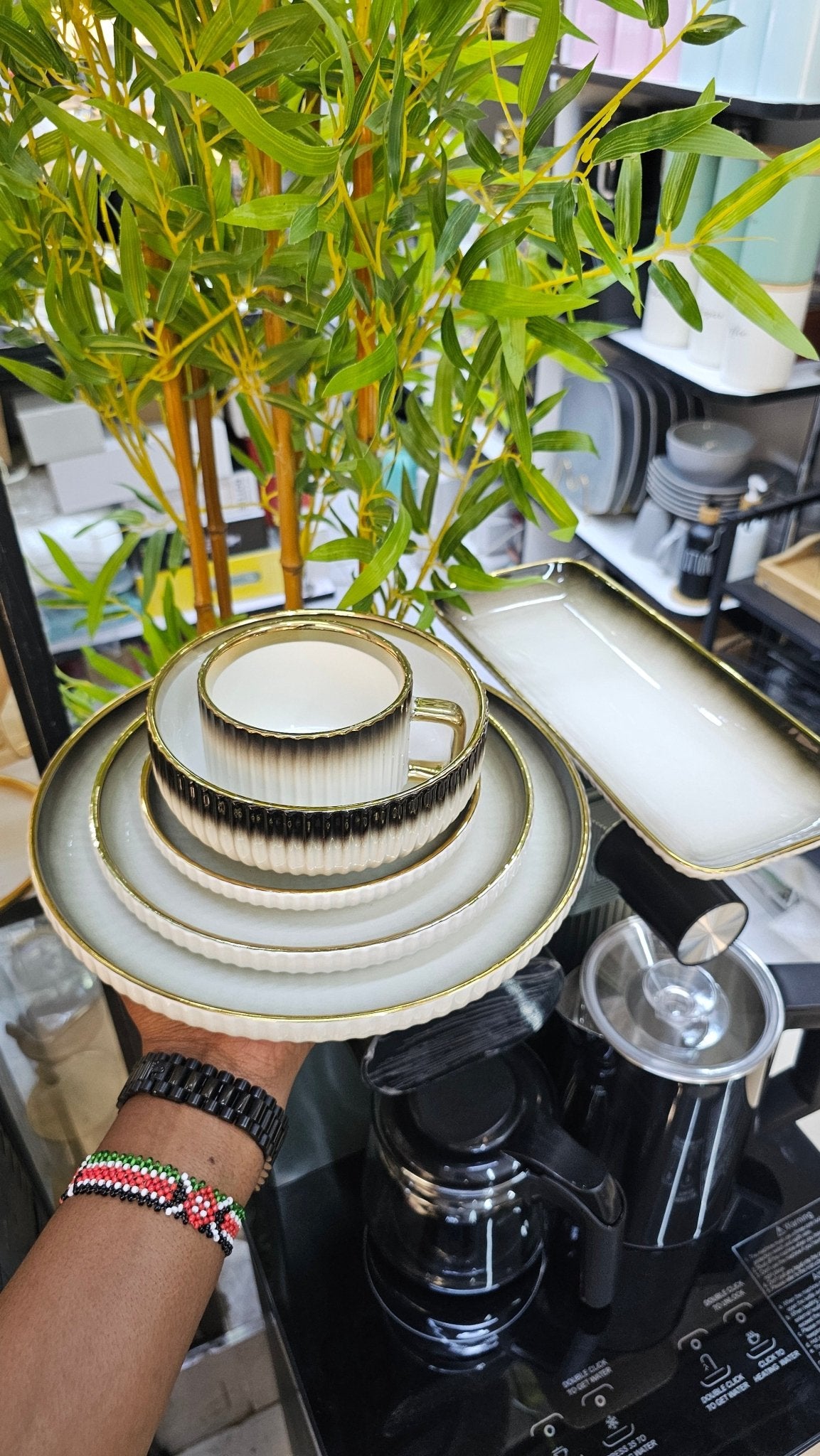 32pcs Gold realm Dinner set | - Elegant Households KE