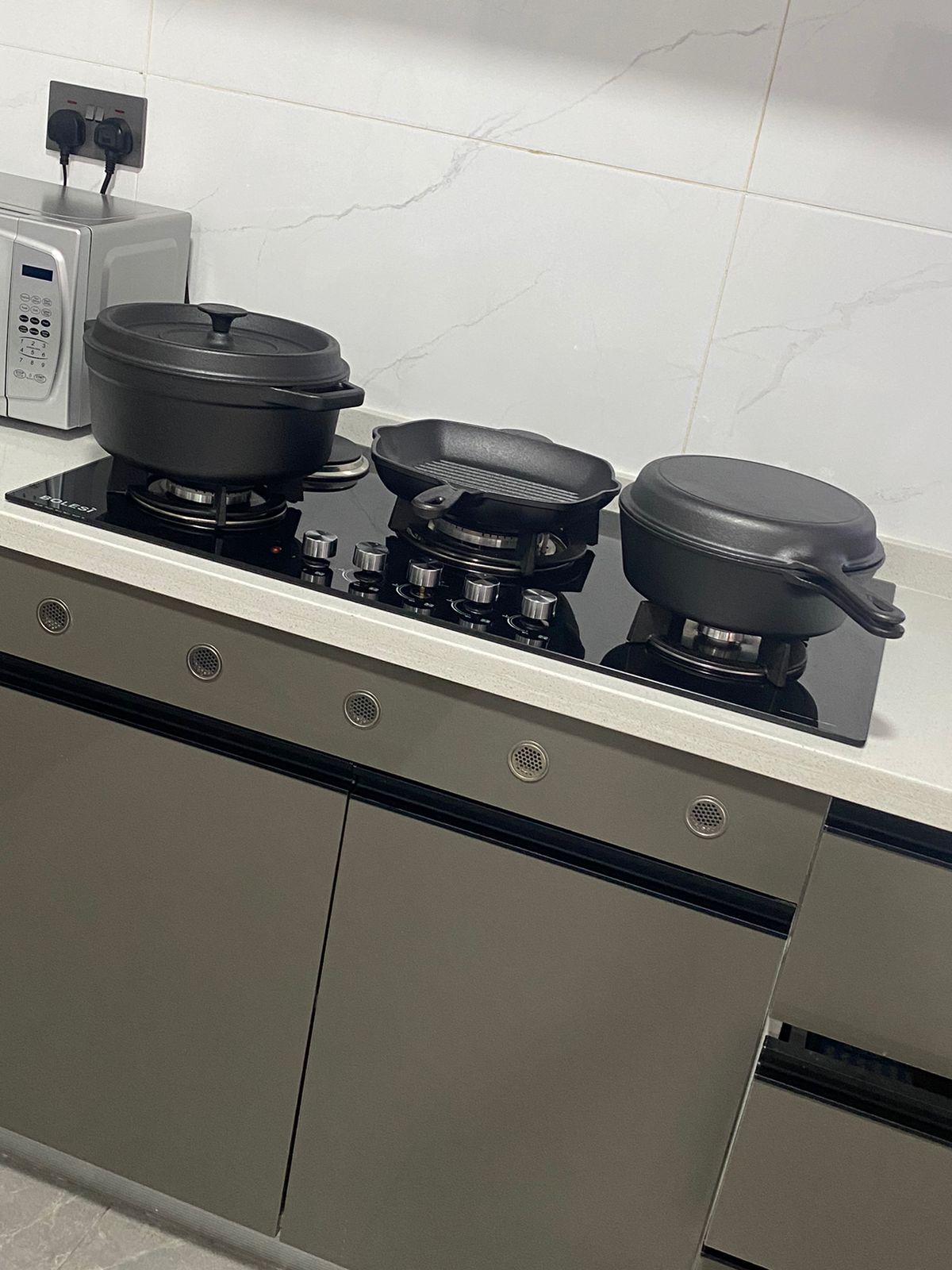 5pcs Heavy duty Cast Iron Combo Set | - Elegant Households KE
