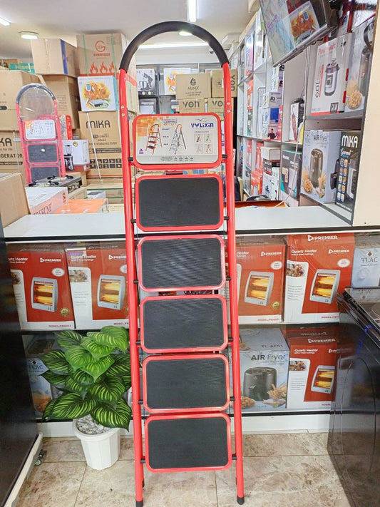 Stepping ladders