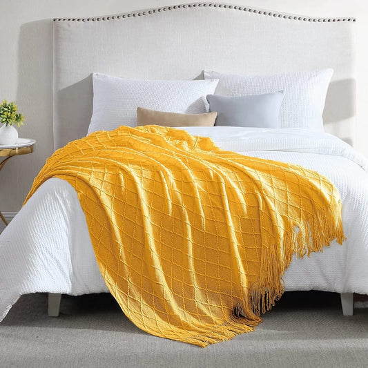 Knitted throw blankets