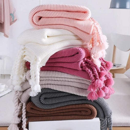 Super soft knitted throw blanket with Tassels
