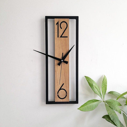 Modern minimalist wooden wall cloc