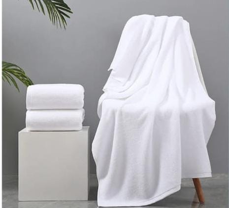 White large cotton towels 
