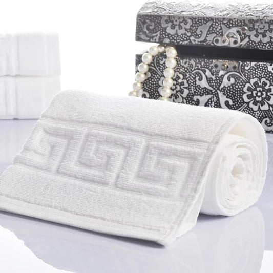 Cotton white towels 