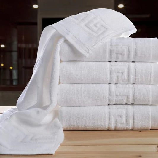 Cotton white towels 