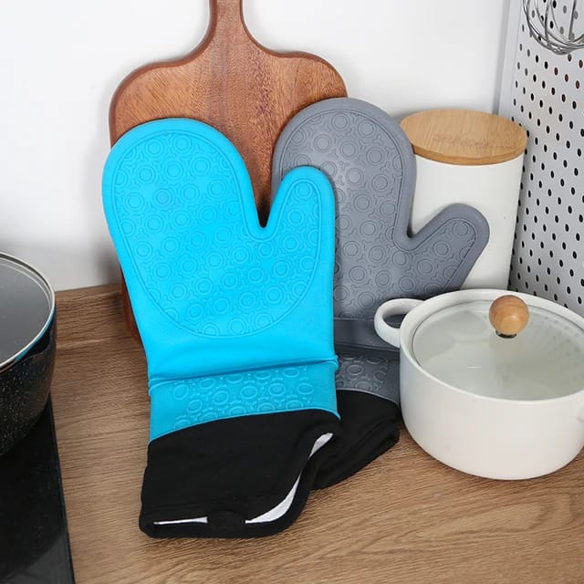 A pair of Silicone Oven gloves | - Elegant Households KE