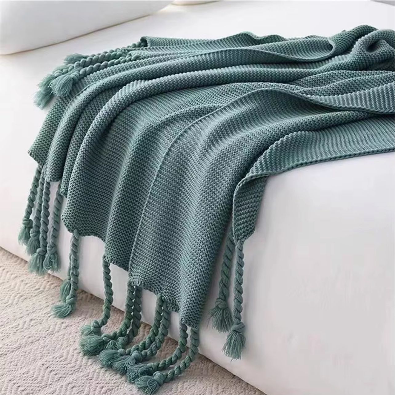 Chunky Knitted Throw Blanket – Ultra Soft & Cozy | - Elegant Households KE