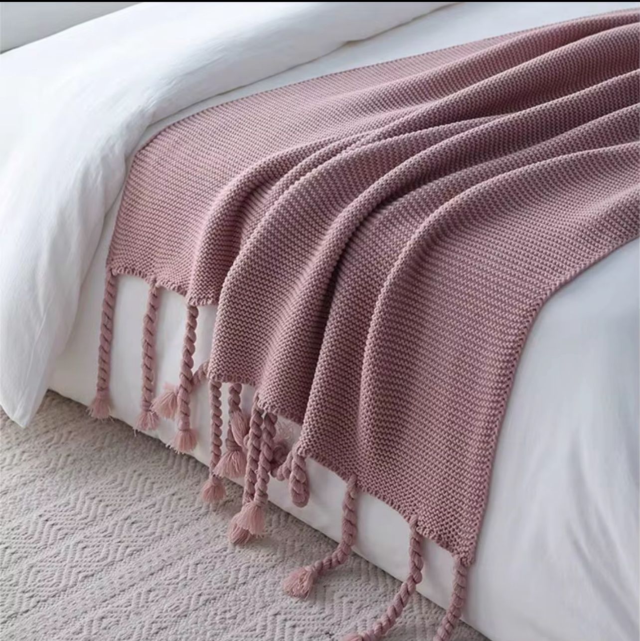 Chunky Knitted Throw Blanket – Ultra Soft & Cozy | - Elegant Households KE