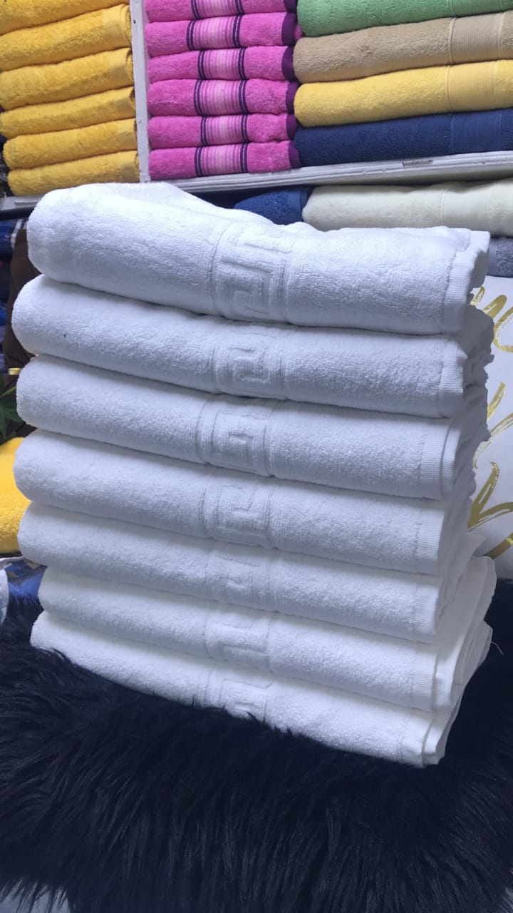 White Towels Price in Kenya – Cotton White Towels (70×140cm Medium Size)