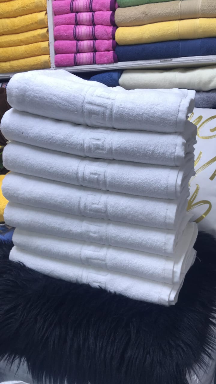 White Towels Price in Kenya – Cotton White Towels (70×140cm Medium Size)