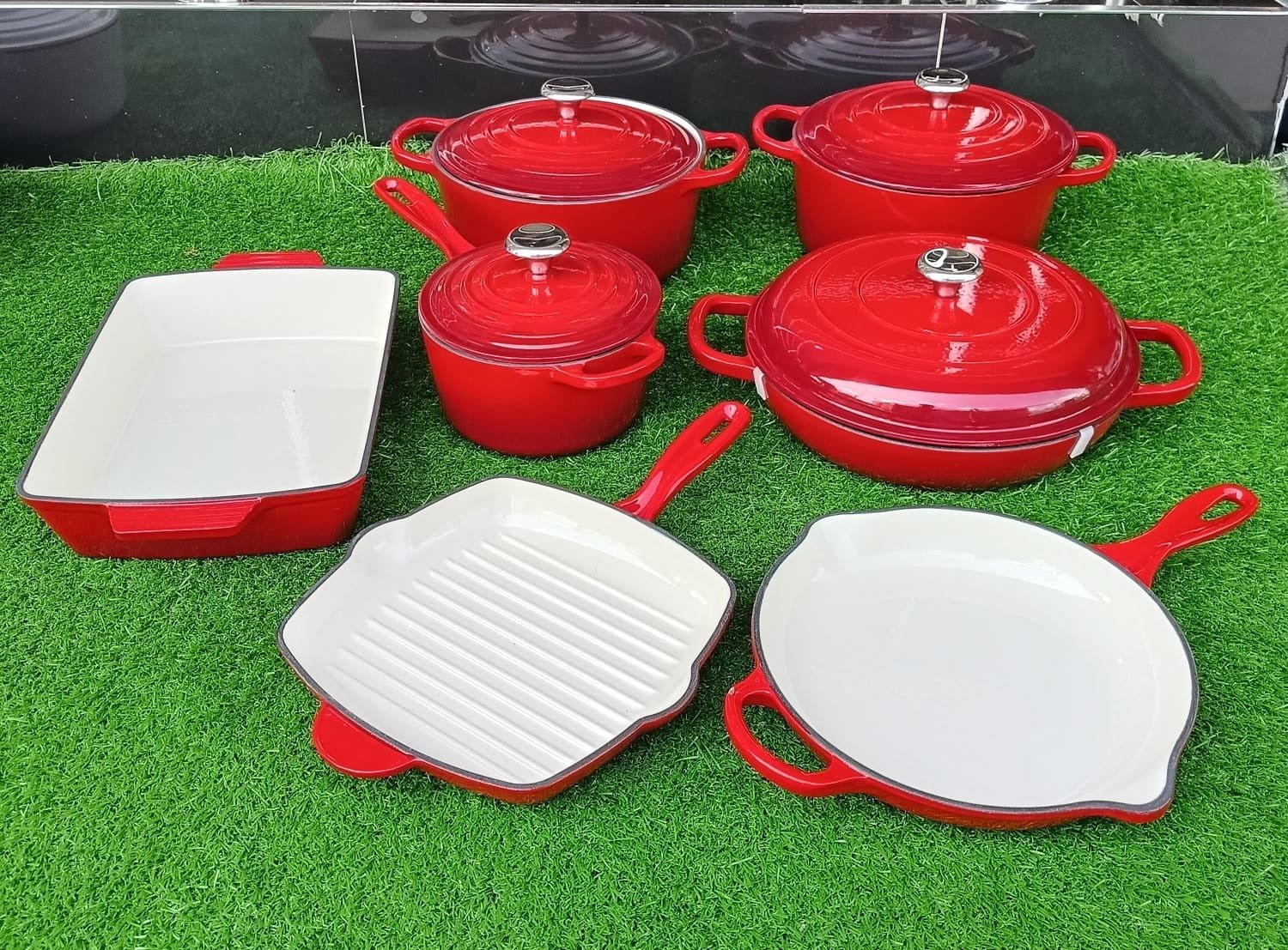 Enamel Cast iron cooking pots | - Elegant Households KE