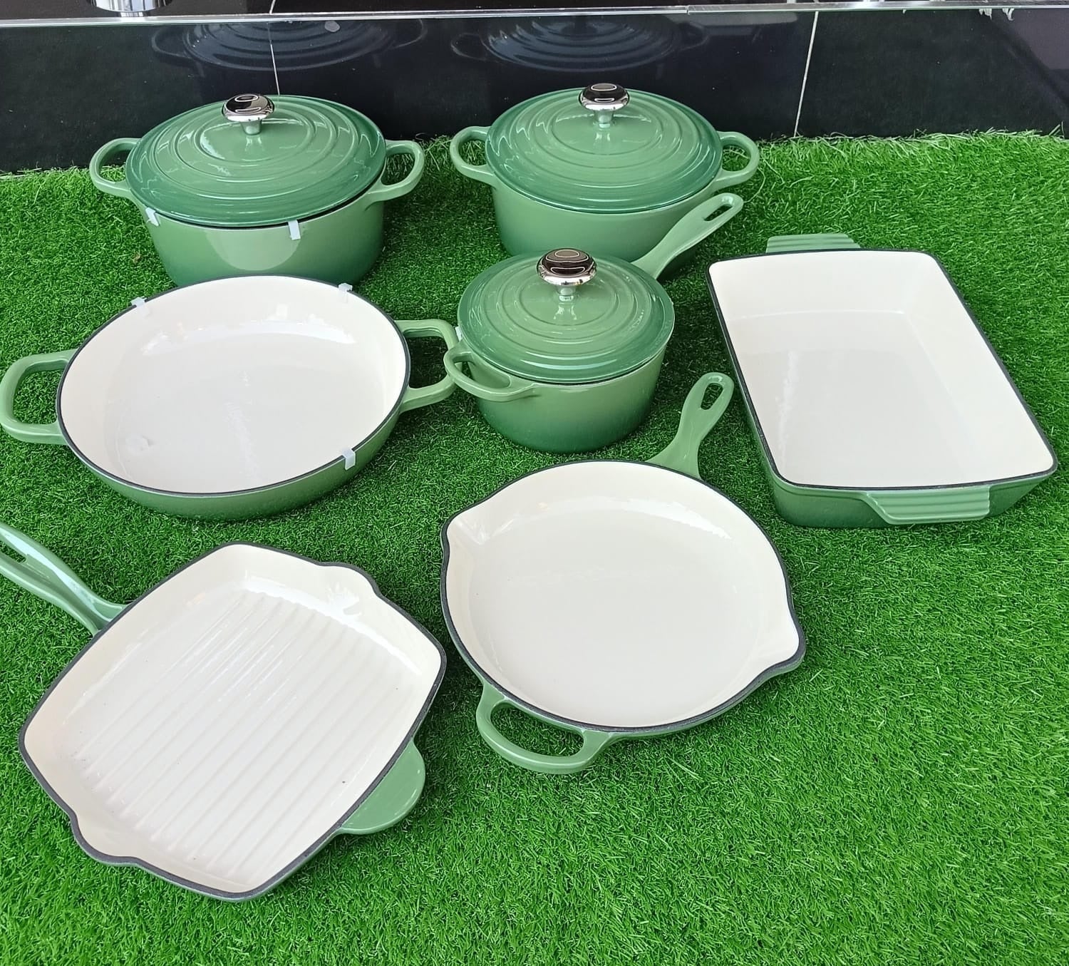 Enamel Cast iron cooking pots | - Elegant Households KE