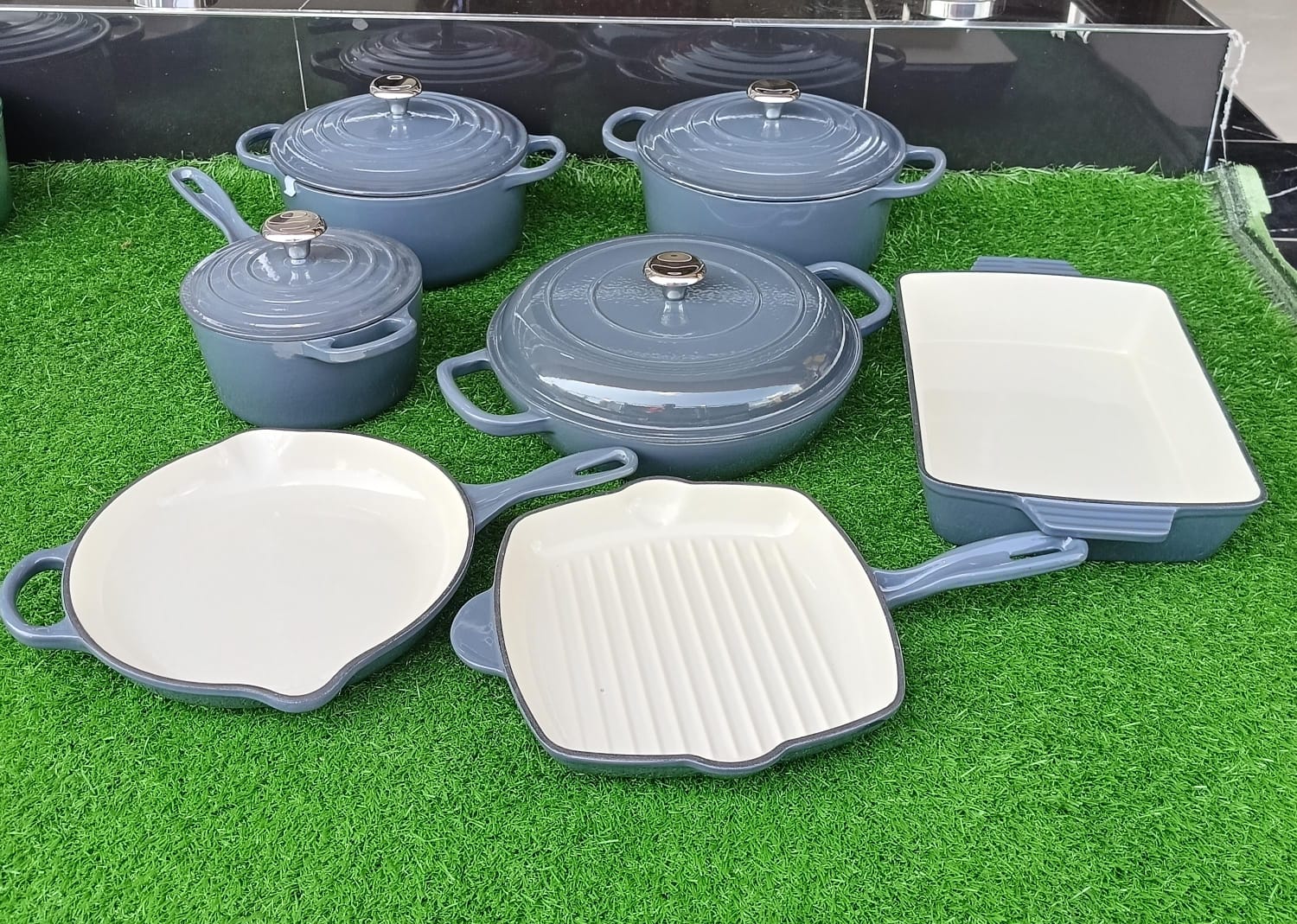 Enamel Cast iron cooking pots | - Elegant Households KE