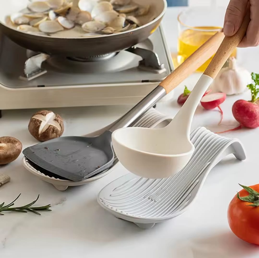 Silicone Spoon Rest – Flexible Kitchen Utensil Holder in Kenya