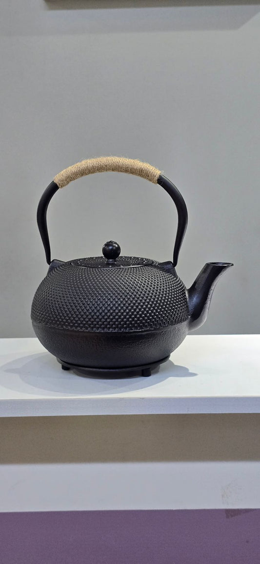 Japanese Cast Iron Kettle 1.8L with Coaster | - Elegant Households KE