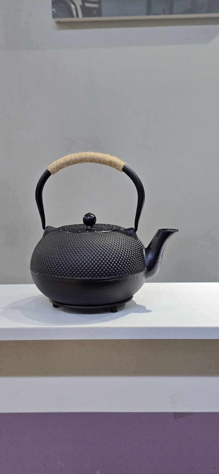 Japanese Cast Iron Kettle 1.8L with Coaster | - Elegant Households KE