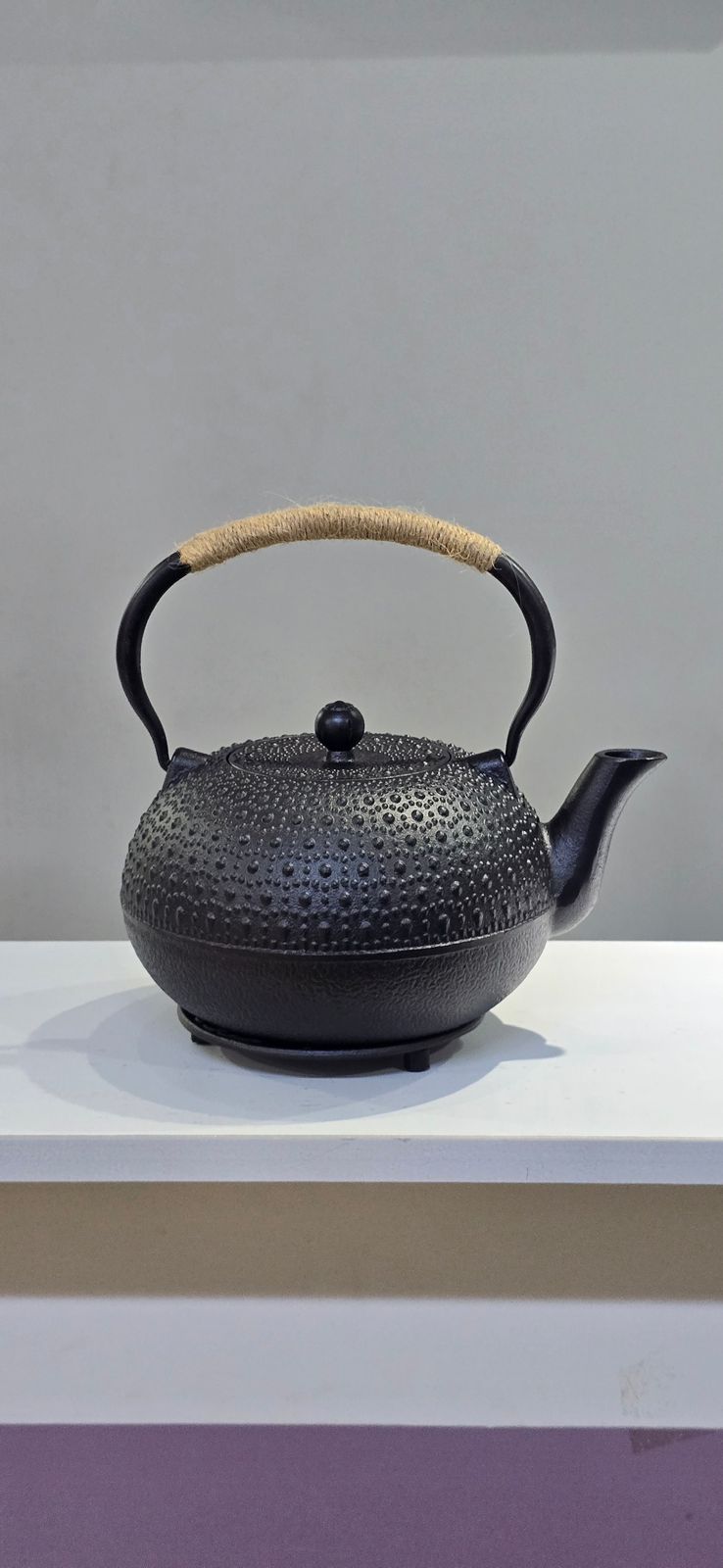 Japanese Cast Iron Kettle 1.8L with Coaster | - Elegant Households KE