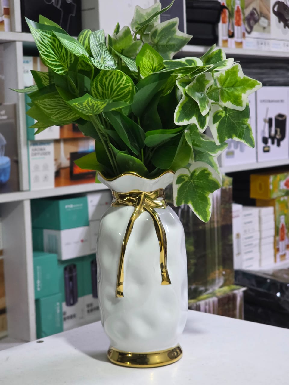 Luxury Decorative Ceramic Vase with Gold Detailing | - Elegant Households KE