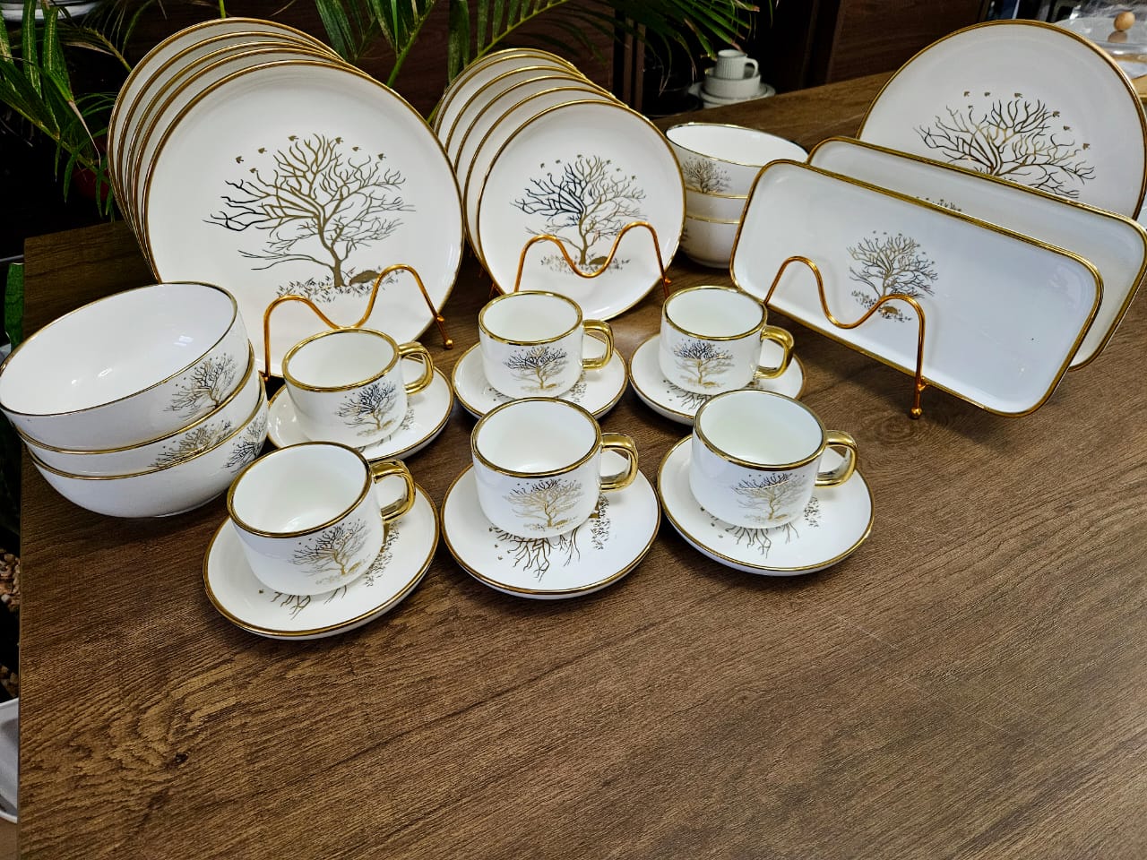 Luxury Gold - Trim Porcelain Dinnerware Set – Tree of Life Design | - Elegant Households KE