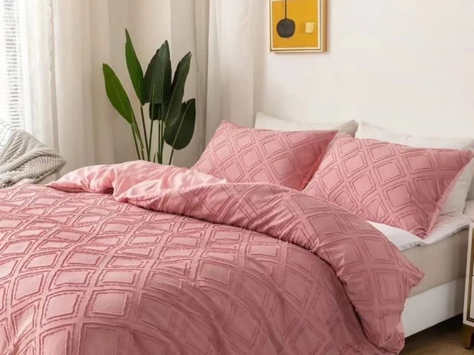 Luxury Tufted Comforter Bedding Set | - Elegant Households KE