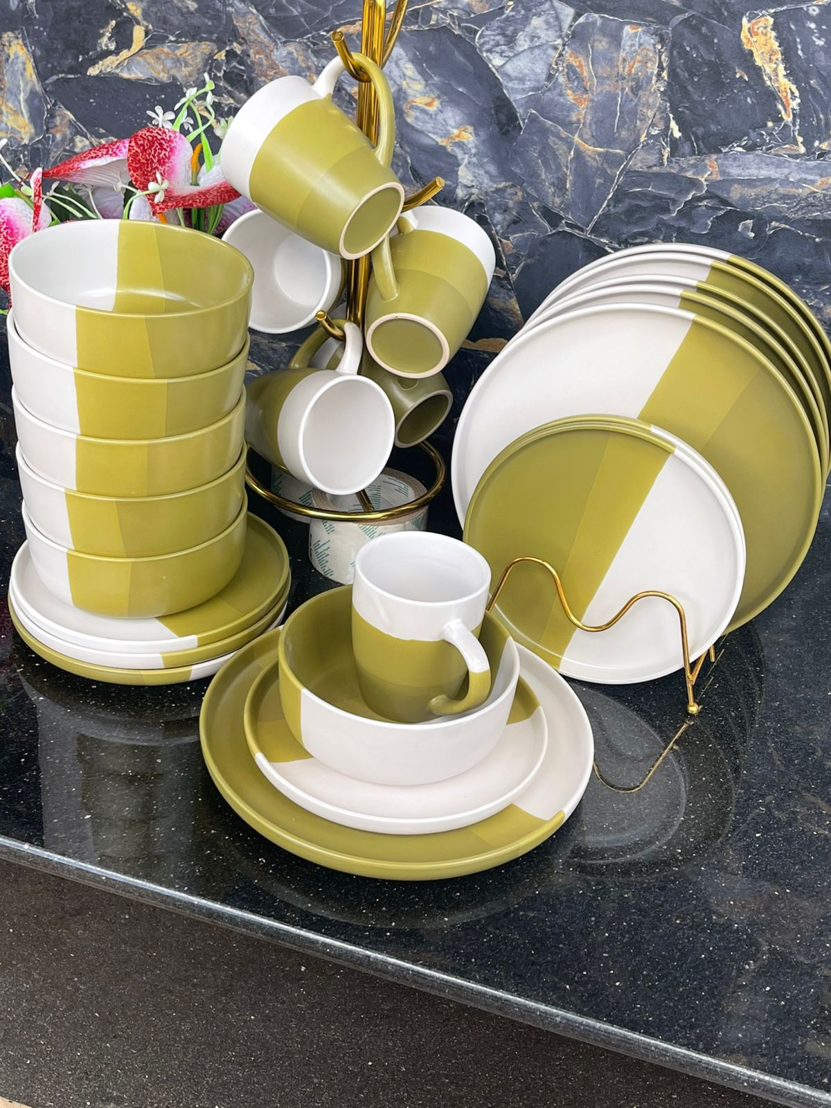Ceramic Dinner Sets - Stylish, Durable & Complete Tableware