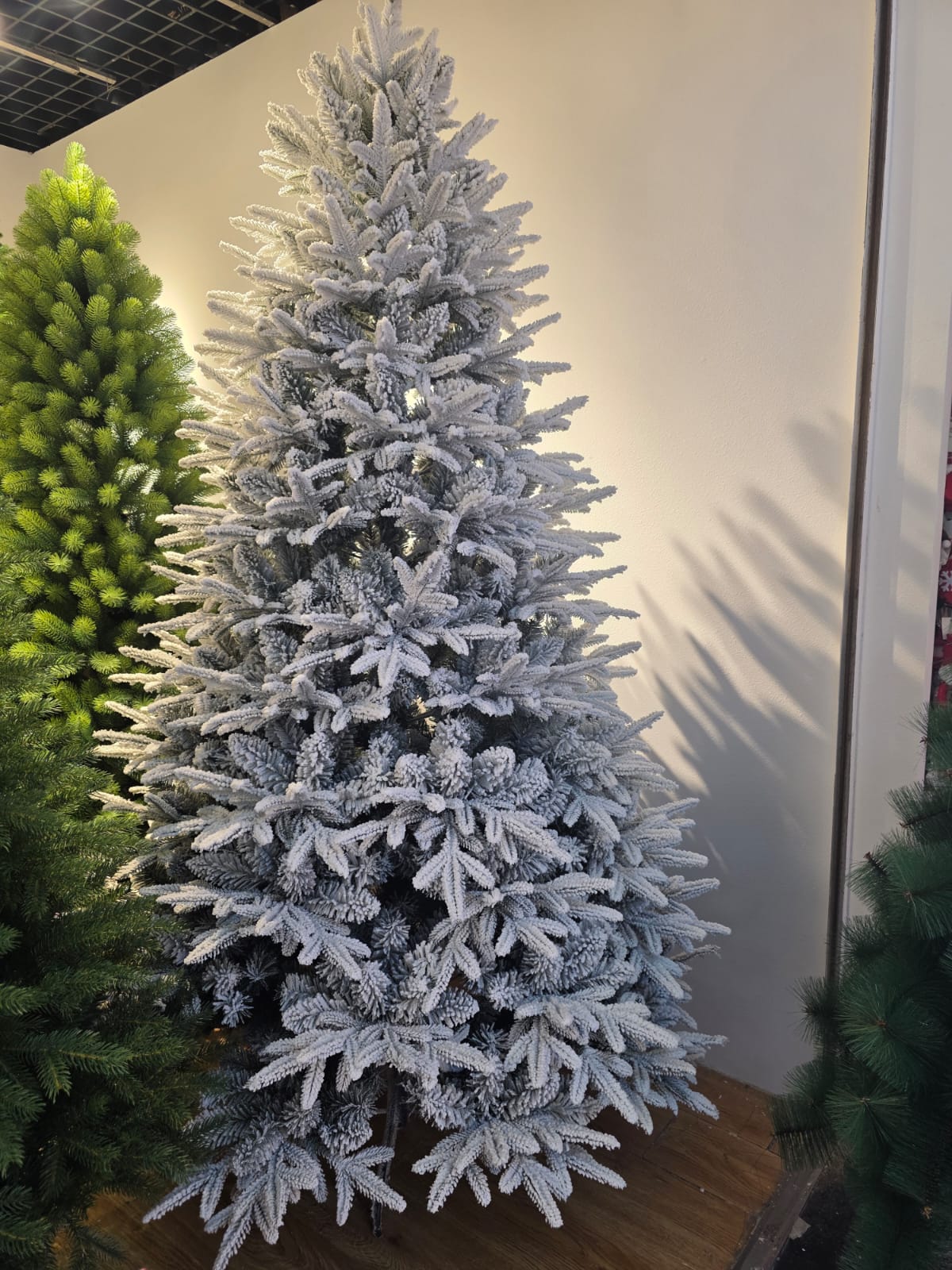 Premium Snow - Flocked Spruce Christmas Tree – Dense, Hinged & Ultra - Realistic (6ft / 7ft / 8ft) | - Elegant Households KE