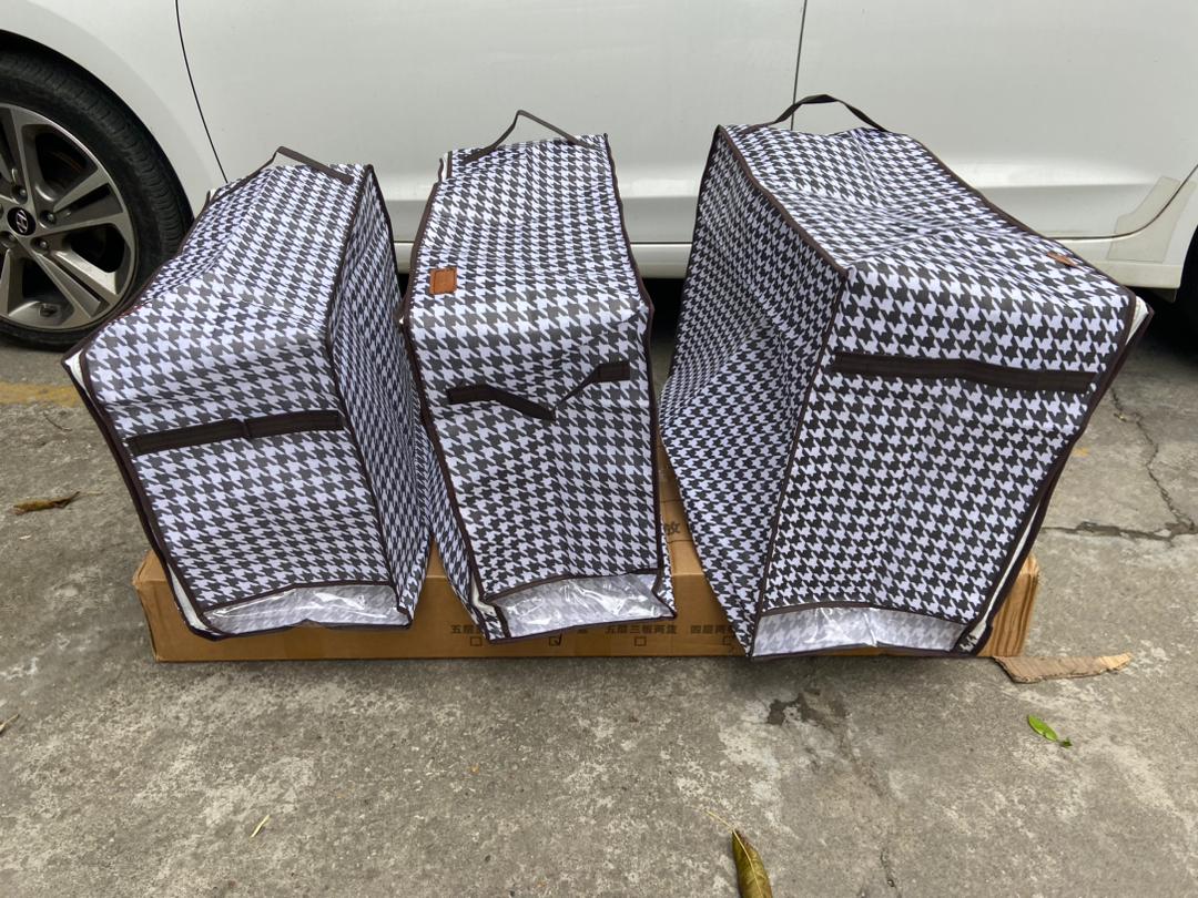 Quilt Duvet/Closet Organizer | - Elegant Households KE