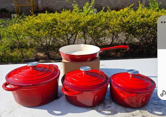 7 pc cast iron 
Cook ware set 
Colour red