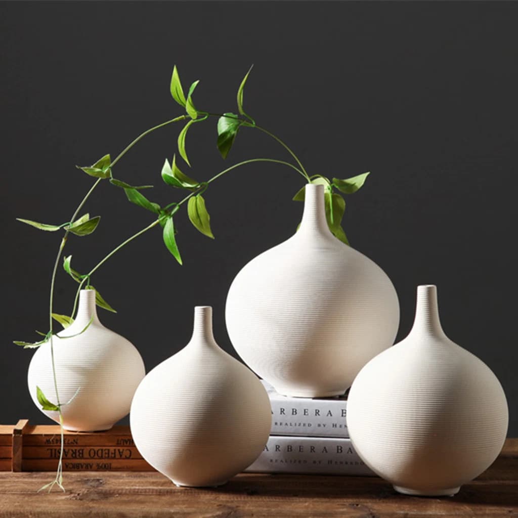 Round Shape Porcelain Flower Vase | - Elegant Households KE