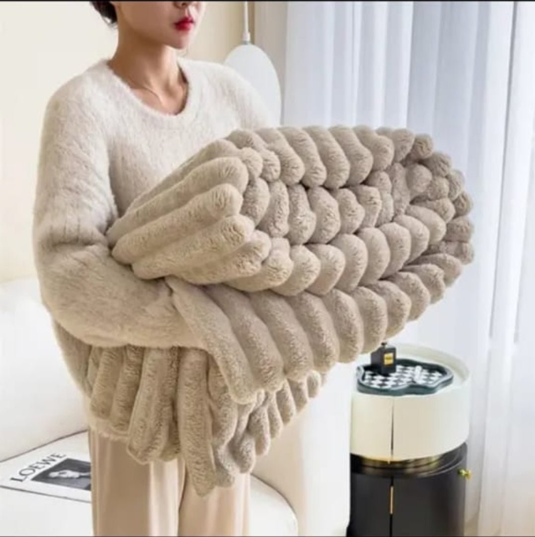 Soft Bubble Winter Throw Blanket Plain | - Elegant Households KE
