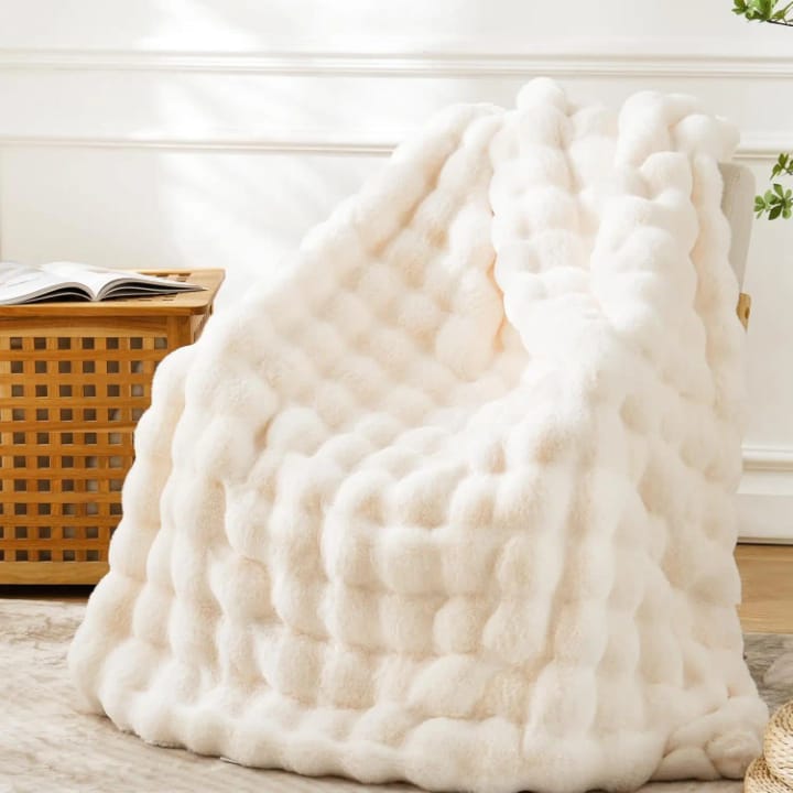 Soft Bubble Winter Throw Blanket Plain | - Elegant Households KE