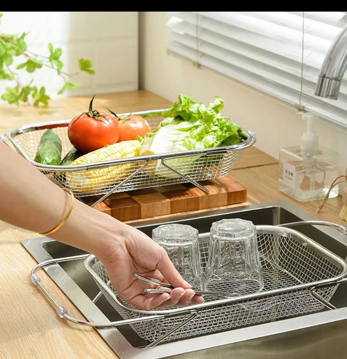 Stainless Steel Expandable Over - the - Sink Colander Strainer | - Elegant Households KE