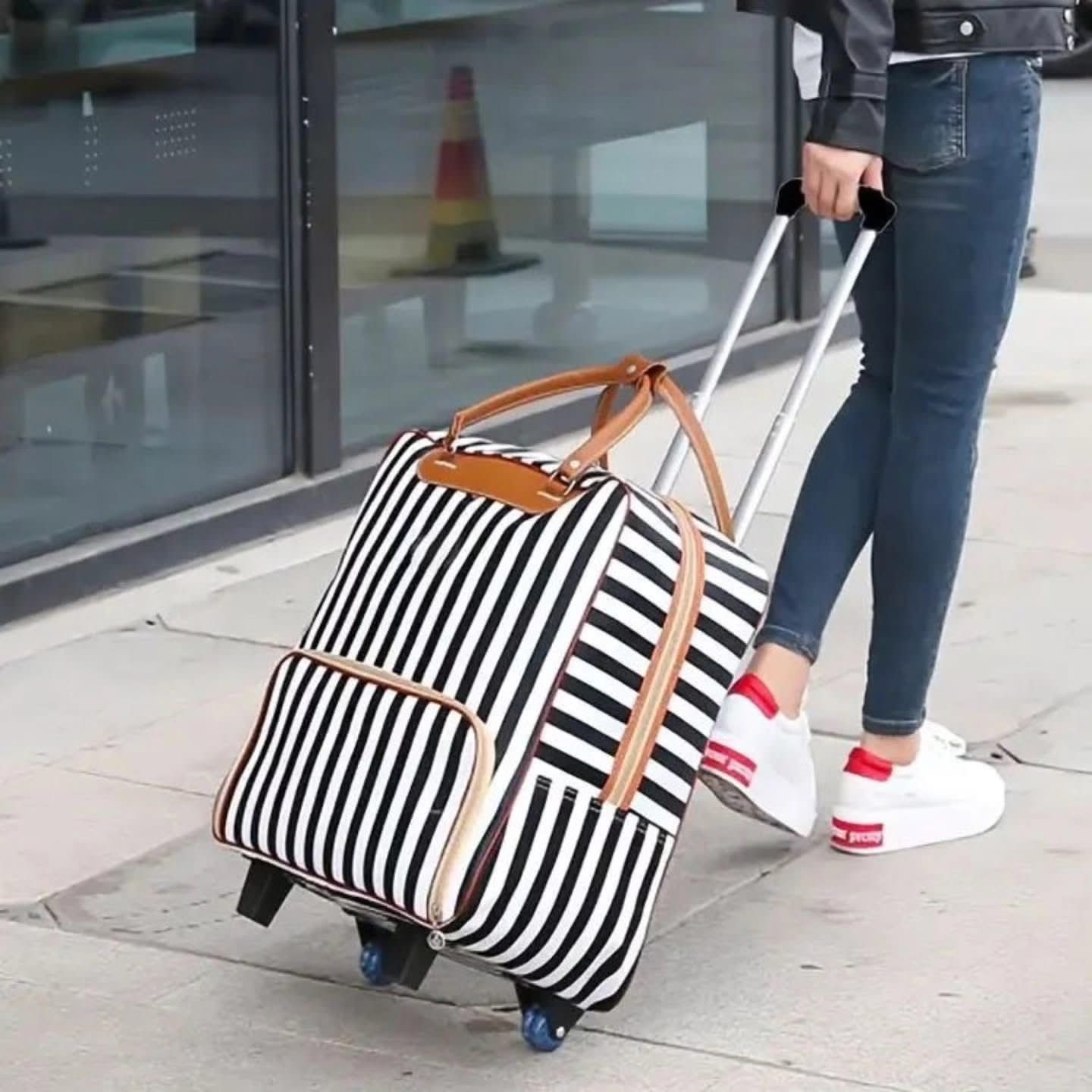 Trolley Travel Bag with 4Universal Wheels | - Elegant Households KE